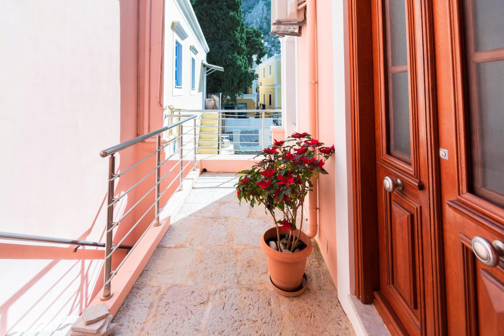 Yiayia'S Central Apartment سيمي المظهر الخارجي الصورة